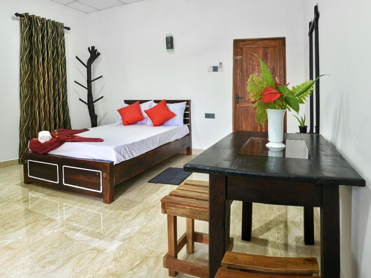 Antharaa Villa Anuradhapura Bagian luar foto